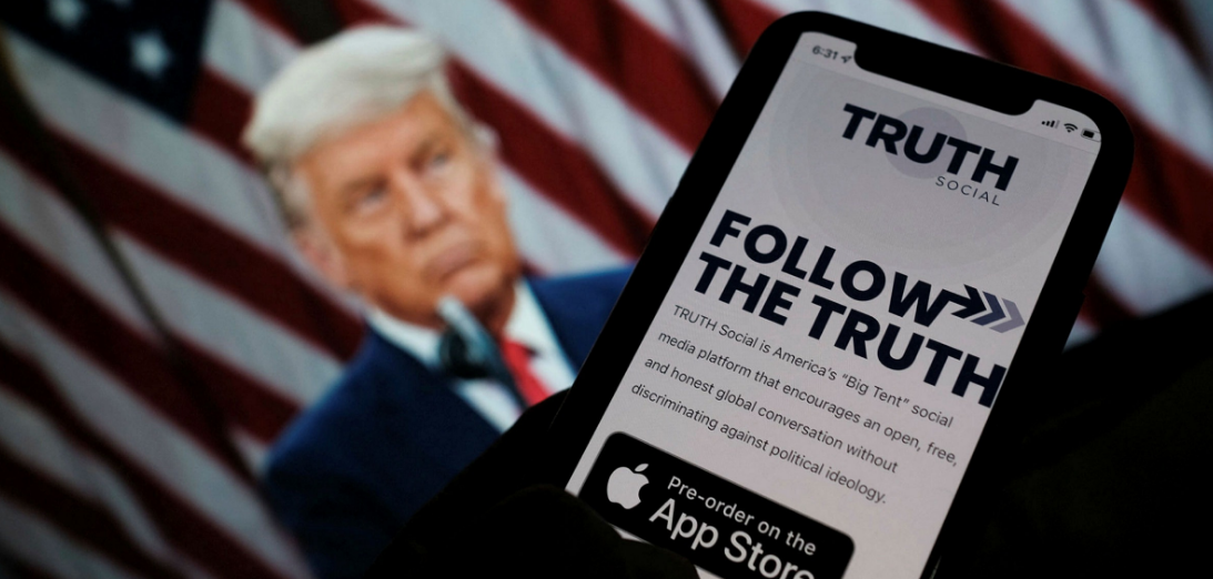 Ironie oder Absicht? Donald Trump startet seine eigene soziale App namens TRUTH